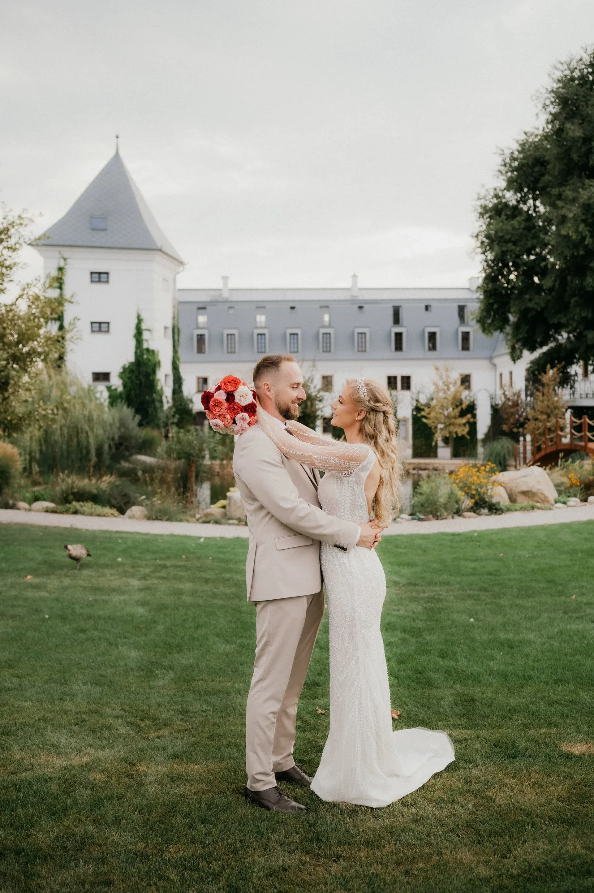 Newlyweds in the garden of Bošany Manor